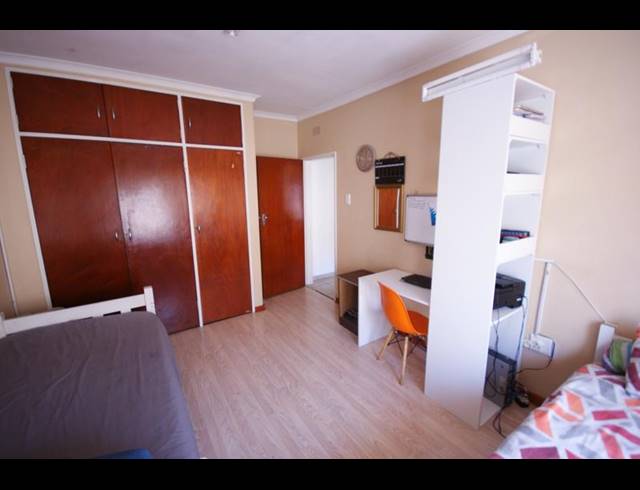 3 BEDROOM HOUSE FOR SALE IN KENSINGTON